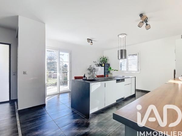 Maison à vendre 5 pièces 185 m² Bernis