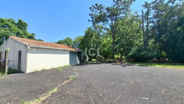 Terrain constructible 959 m² env.