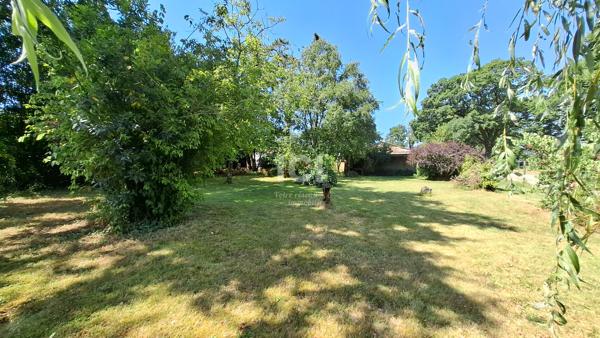 Terrain constructible 959 m² env.