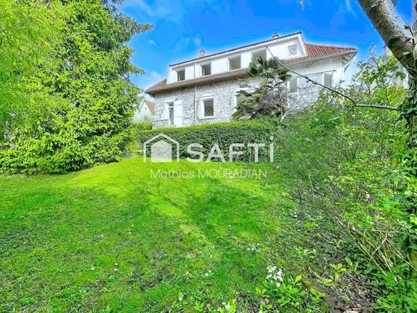 Maison familiale de 146 m² – Calme, traversant et lumineux – Jardin et terrasse ensoleillés – Garage et stationnement