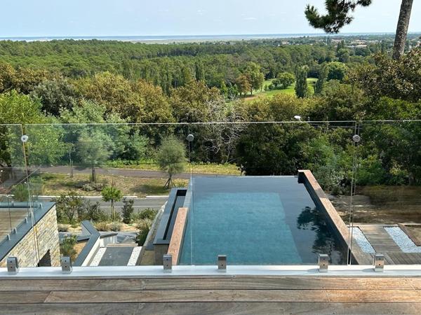 LA-TESTE-DE-BUCH VILLA 260m² PISCINE STUDIO INDEPENDANT