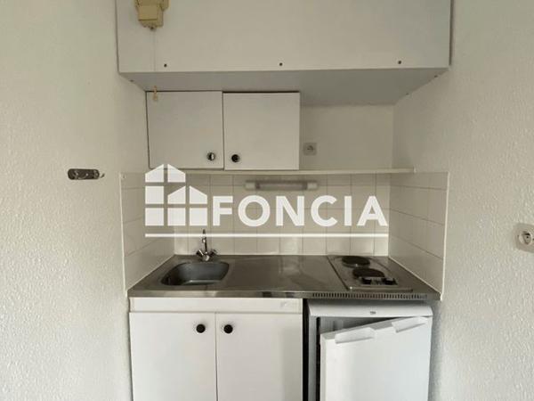 Location Studio 28.1 m² - 93-99 RUE CHARLES LEGENDRE Limoges 87000