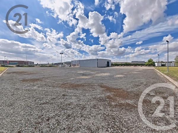 à vendre  621 m 2   SEZANNE  - 51