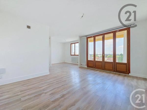 Appartement F3 à vendre  3 pièces - 63,18 m 2   TROYES  - 10