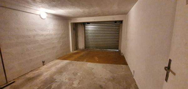 À vendre Allauch La Pounche (13190) Appartement T4 avec garage, cave et balcons