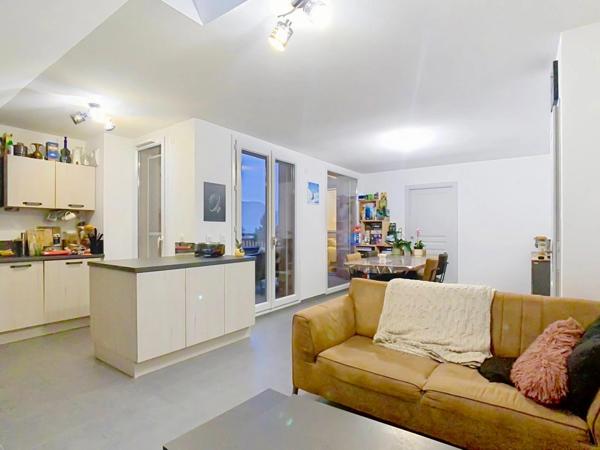 À vendre joli T3 dernier étage SAINT LAURENT (74)