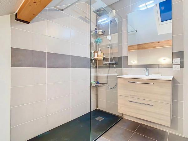 À vendre joli T3 dernier étage SAINT LAURENT (74)