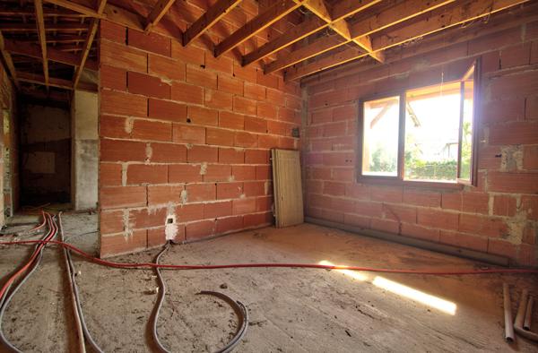 LE PASSAGE - Secteur VIEUX PASSAGE - Maison de plain-pied de 125m² avec fort potentiel, garage de 30m² , sur un terrain de 1 045m²
