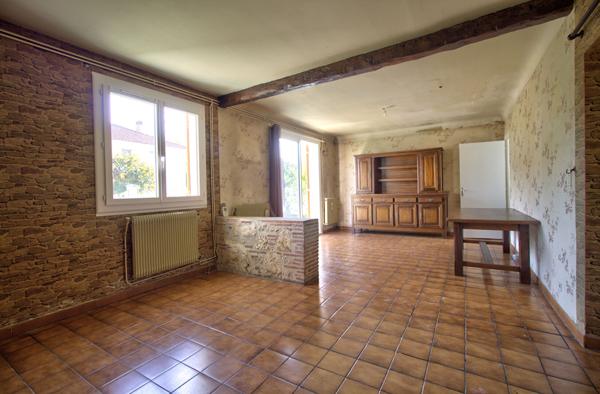LE PASSAGE - Secteur VIEUX PASSAGE - Maison de plain-pied de 125m² avec fort potentiel, garage de 30m² , sur un terrain de 1 045m²