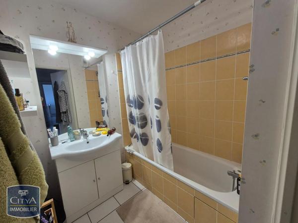 Appartement à louer 3 pièces 60.84m² Cublac (19520)