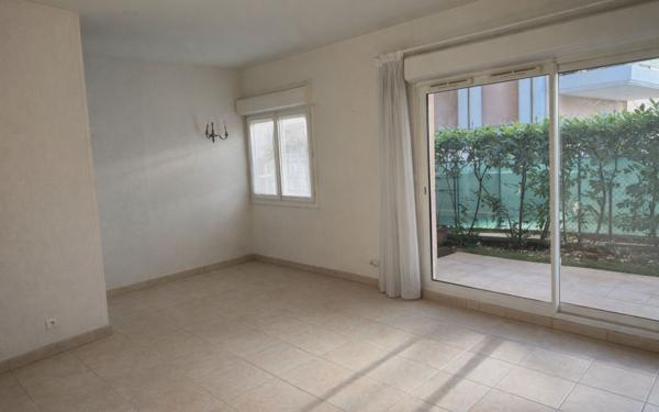 Appartement à vendre    1 pièce •  Cagnes-sur-Mer