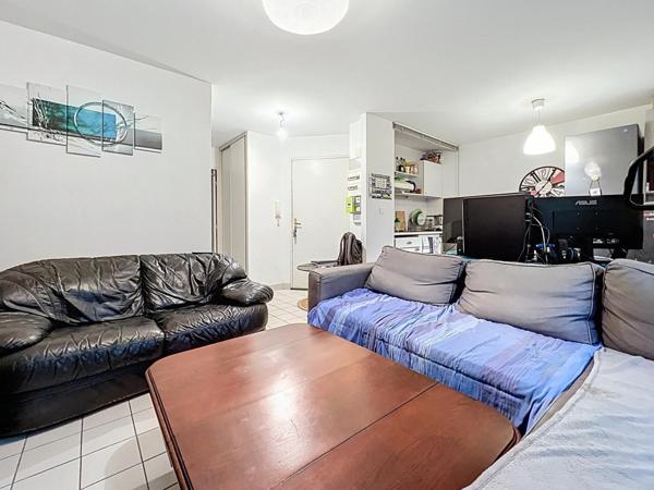 A VENDRE LAMBEZELLEC - T1 BIS - 39 M2 - JARDIN - PARKING - LOCATAIRE EN PLACE