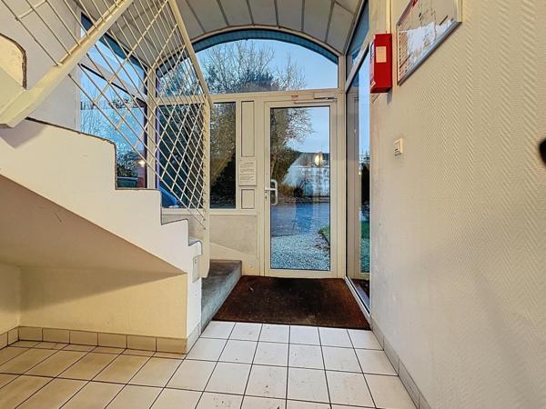 A VENDRE LAMBEZELLEC - T1 BIS - 39 M2 - JARDIN - PARKING - LOCATAIRE EN PLACE