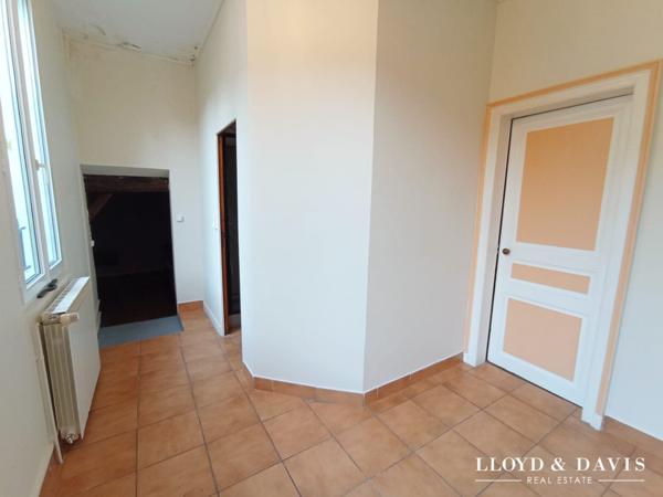 BEL APPARTEMENT RDC 48M2 , 1 CHAMBRE  EN CENTRE VILLE DE SENS !