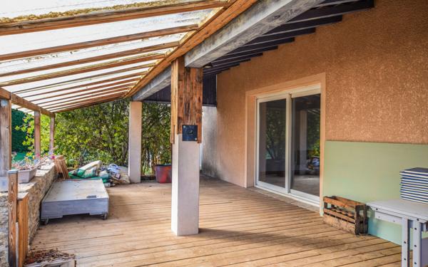 Maison à vendre    5 pièces •  Laudun-l'Ardoise