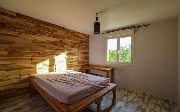 Maison à vendre    5 pièces •  Laudun-l'Ardoise