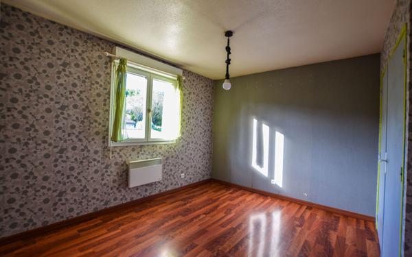 Maison à vendre    5 pièces •  Laudun-l'Ardoise