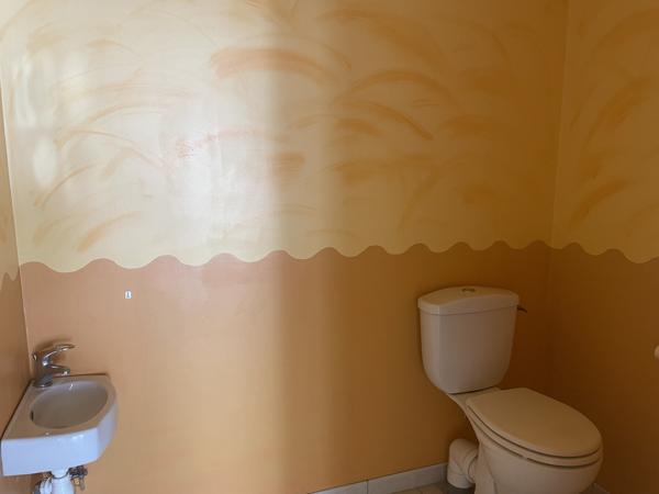 MAISON avec JARDIN // Centre ST JEAN DE SAUVES