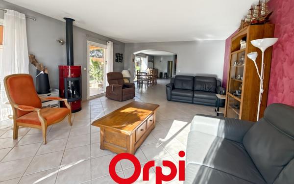 Maison à vendre    5 pièces • 131 m2 Saint-Cyr-sur-Mer