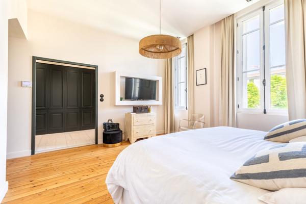 Vente Maison de luxe Bordeaux 6 Pièces 220 m²