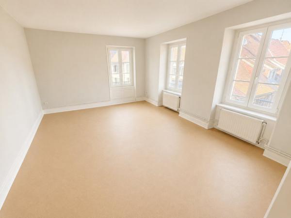 Appartement 4 pièces  108 m²  Fort potentiel + combles aménageables  Soultz