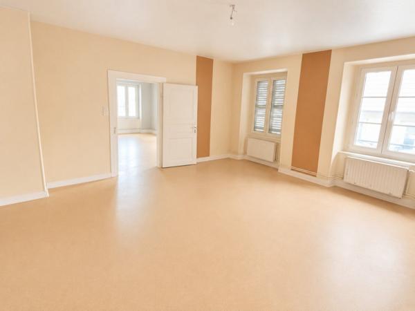 Appartement 4 pièces  108 m²  Fort potentiel + combles aménageables  Soultz