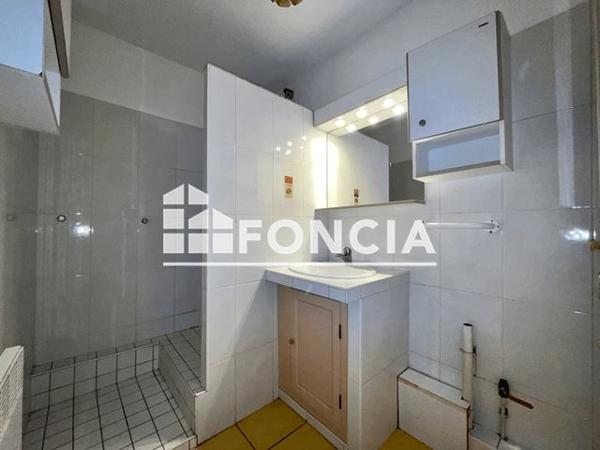 Location Appartement 3 pièces 66.33 m² - 46 ROUTE DE GENAS Lyon 69003