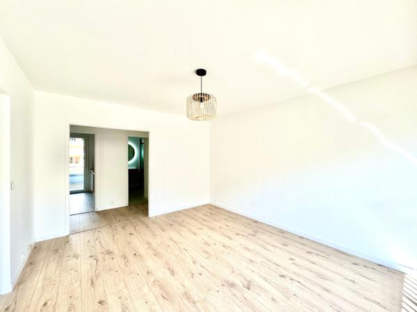 Fréjus plage/st raphaël- T2 de 48m2 rénové avec parking et cave à 5mn de la mer !