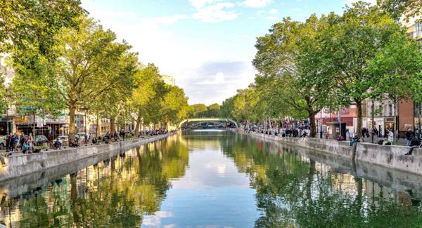 A VENDRE ATELIER / LOFT "COMME UNE MAISON" 116 M2 PARIS 10E CANAL SAINT MARTIN RUE RECHERCHÉE