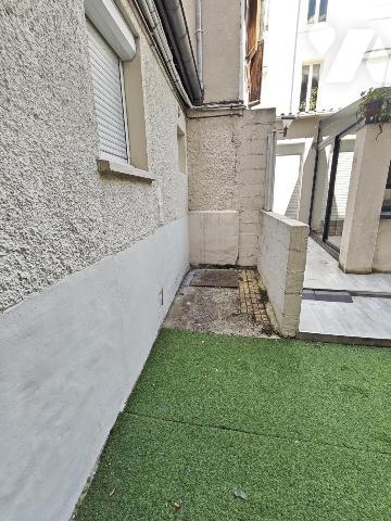 A VENDRE A REIMS - Quartier CERNAY - Appartement T1 au rdc sur et avec une cour de 24,72 m²