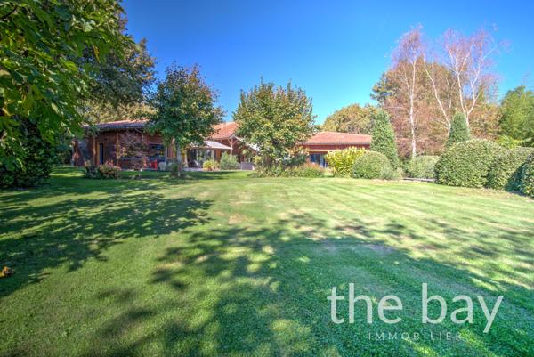 Biscarrosse (40600) Villa d'architecte de 240 m² à Biscarossse