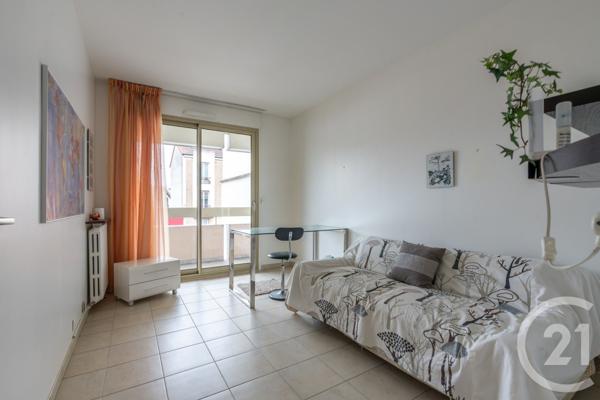Appartement T5 à vendre  4 pièces - 90,24 m2 LA VARENNE ST HILAIRE - 94