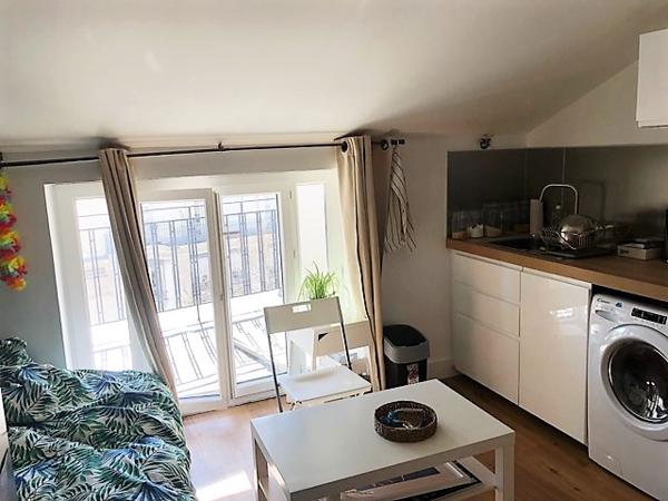 Studio meublé avec terrasse