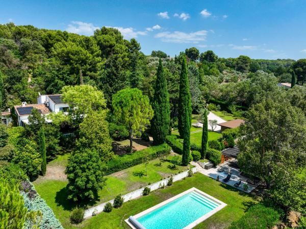 Vente Maison de luxe Aix-en-Provence 6 Pièces 275 m²