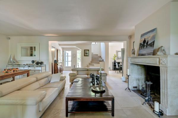 Vente Maison de luxe Aix-en-Provence 6 Pièces 275 m²