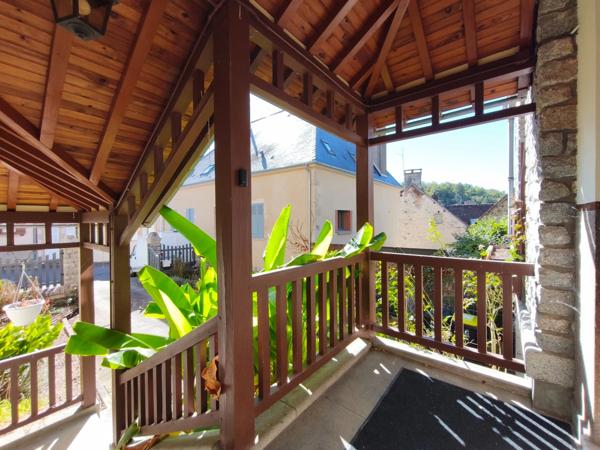 Maison à colombages 8 pièces 170 m² 5 chambres  jardin garage véranda LA CELLE DUNOISE (23) Creuse 3h30 Paris 30 min de la Gare