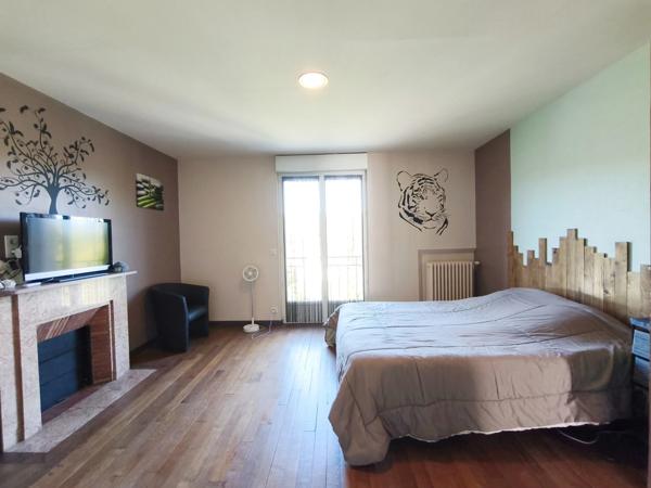 Maison à colombages 8 pièces 170 m² 5 chambres  jardin garage véranda LA CELLE DUNOISE (23) Creuse 3h30 Paris 30 min de la Gare