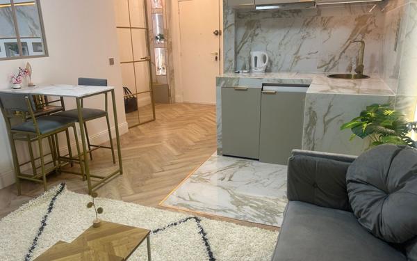 Appartement à vendre    2 pièces • 35 m2 Nice