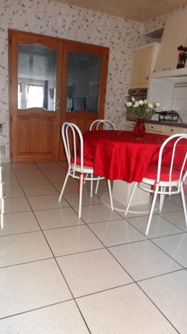 Dpt Vosges (88), MIRECOURT MAISON de ville P6 avec TERRASSE couverte, cave