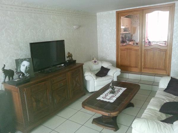 Dpt Vosges (88), MIRECOURT MAISON de ville P6 avec TERRASSE couverte, cave