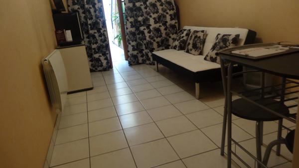 Dpt Vosges (88), MIRECOURT MAISON de ville P6 avec TERRASSE couverte, cave