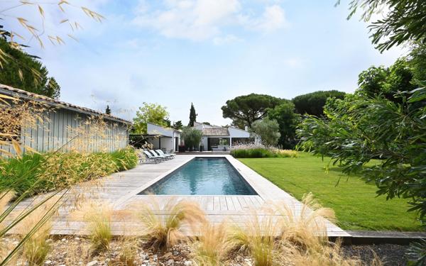 Maison à vendre    8 pièces •  Les Portes-en-Ré