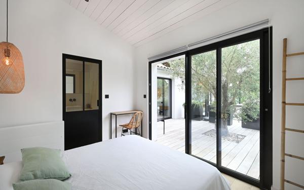 Maison à vendre    8 pièces •  Les Portes-en-Ré