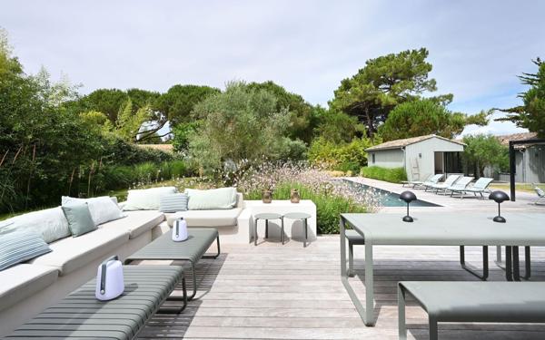 Maison à vendre    8 pièces •  Les Portes-en-Ré