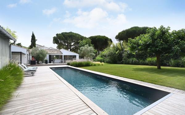 Maison à vendre    8 pièces •  Les Portes-en-Ré