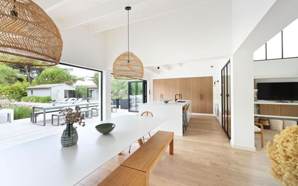 Maison à vendre    8 pièces •  Les Portes-en-Ré