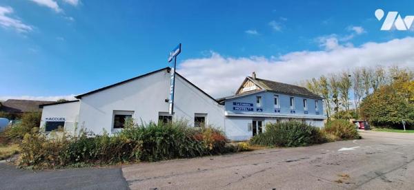 Hotel bar restaurant