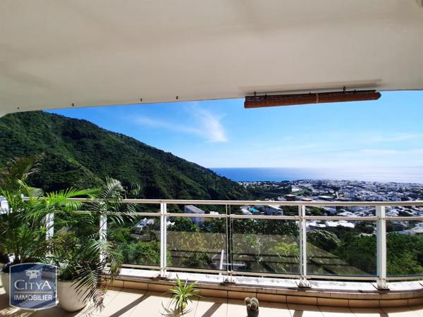 Appartement à louer 5 pièces 100.95m² Saint-Denis (97400)