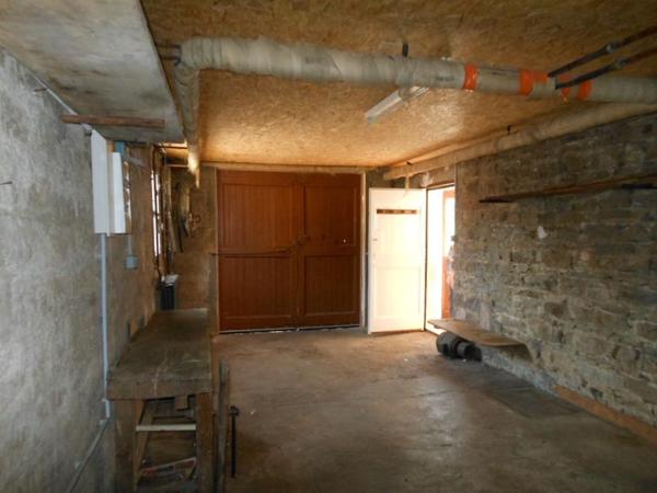 A louer centre Ceyzeriat, maison type 2 jardin et grand garage