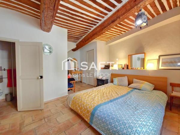 Charmante maison de village à vendre au cœur de la commune de Pélissanne